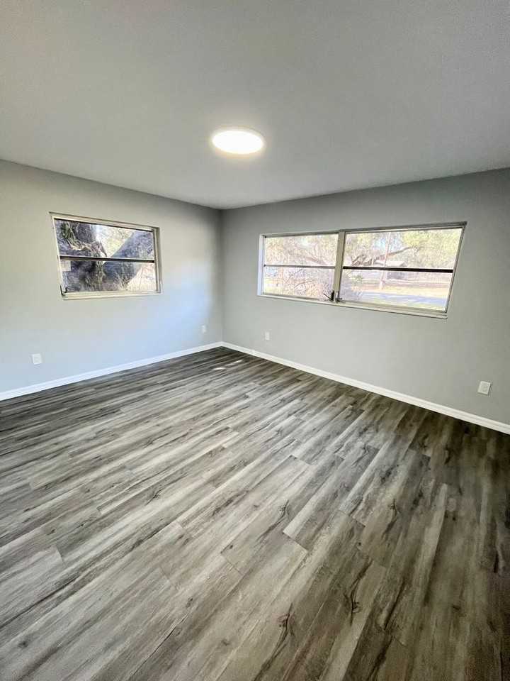 34782 Evergreen Way - Photo 7 of 17