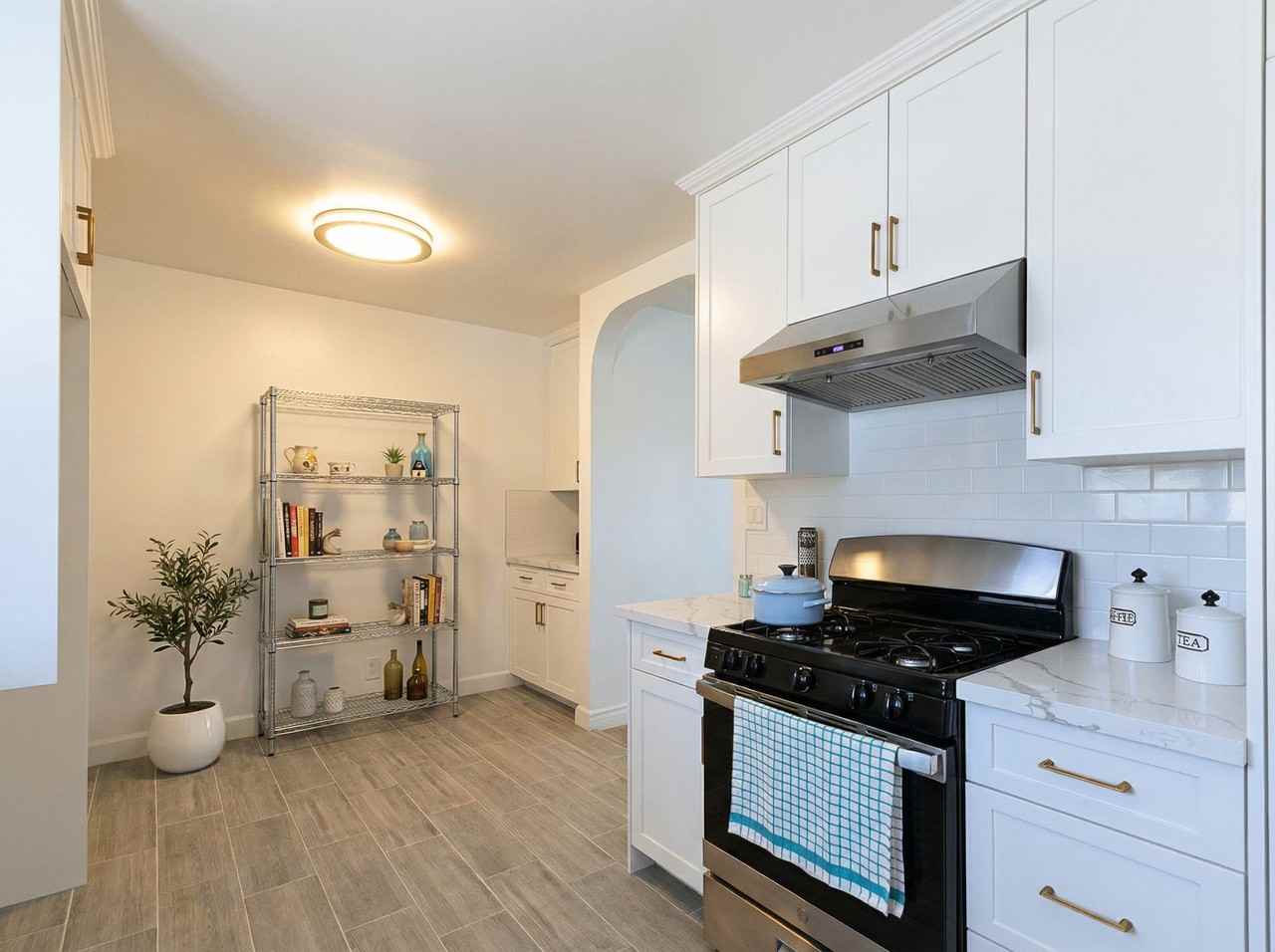 1553-1555 Riverside Dr. - Photo 2 of 21