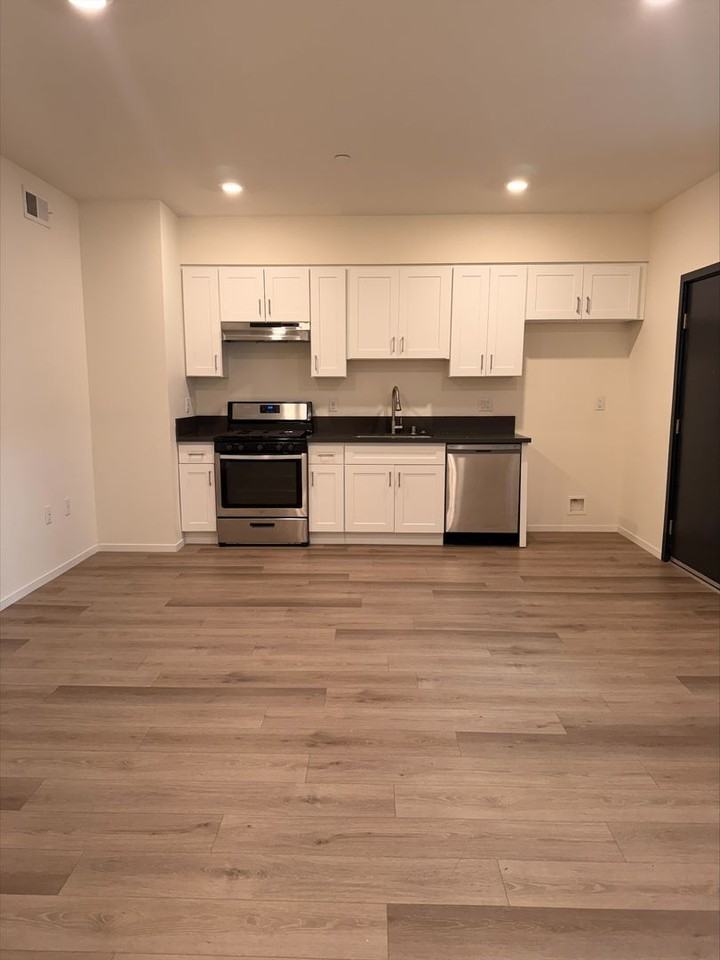 Bear Claw Apartments - Photo 5 of 50