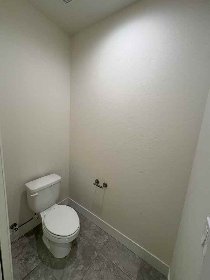 2234 S Oakhurst Ct - Photo 6 of 36