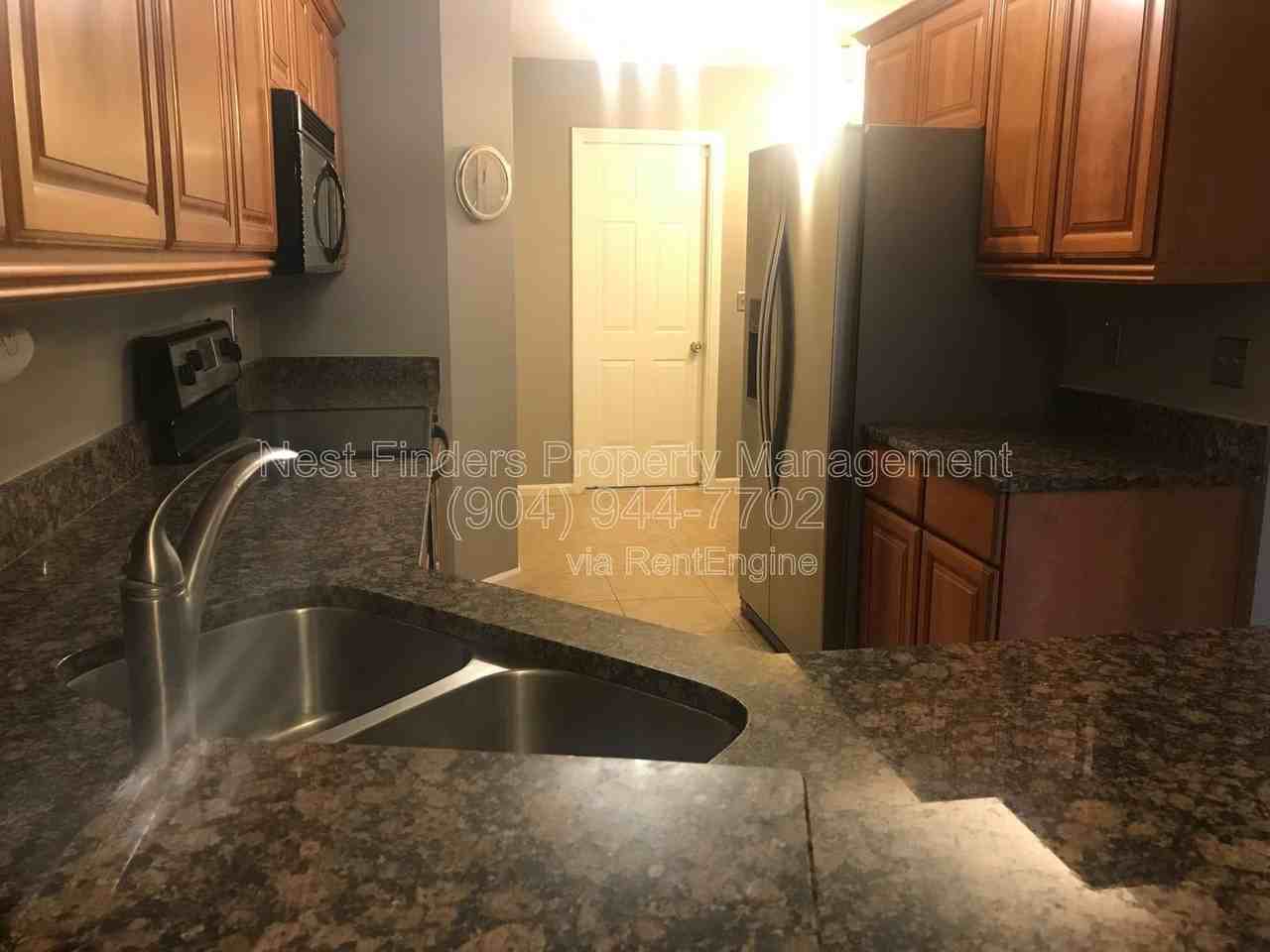 7623 Baymeadows Cir W #2063 - Photo 4 of 28