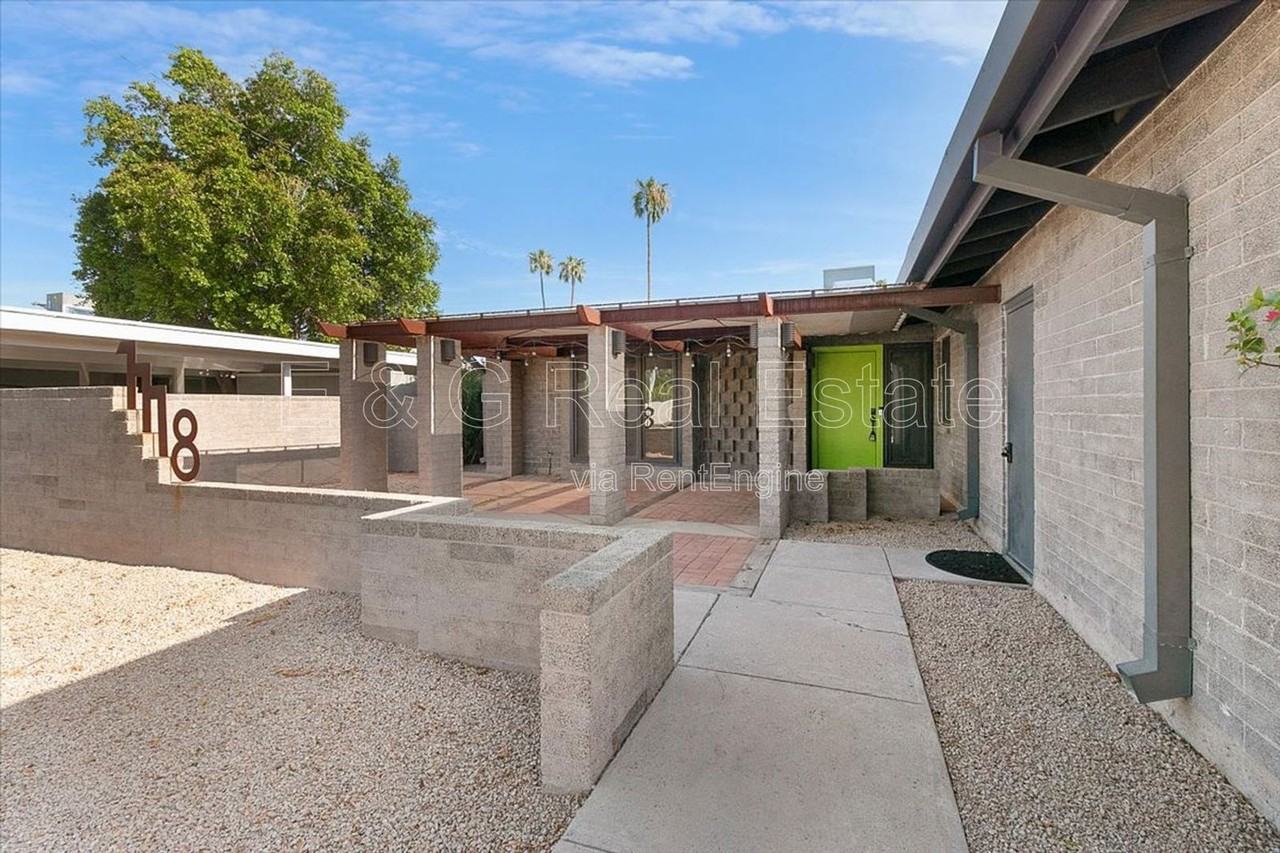 1118 E Laguna Dr - Photo 2 of 32