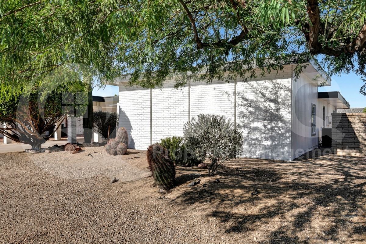 14429 N Boswell Blvd - Photo 6 of 34