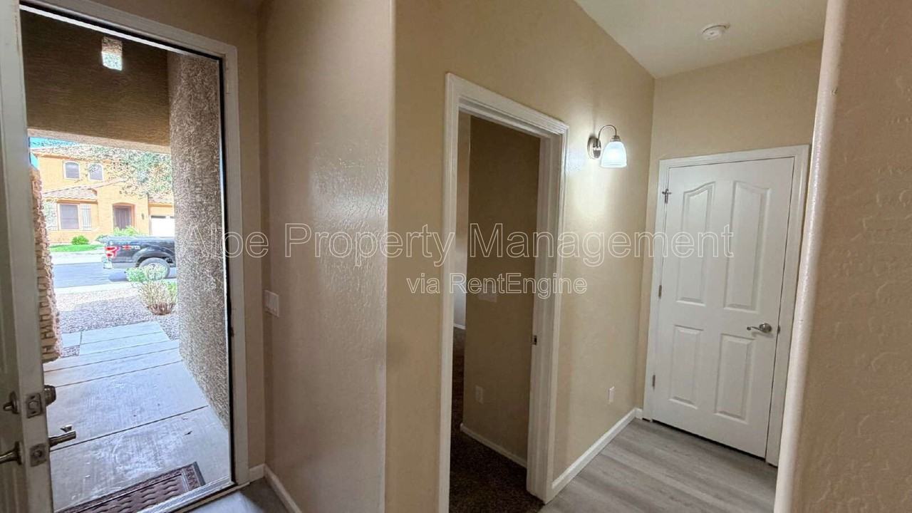 2739 E Canyon Creek Dr - Photo 7 of 45