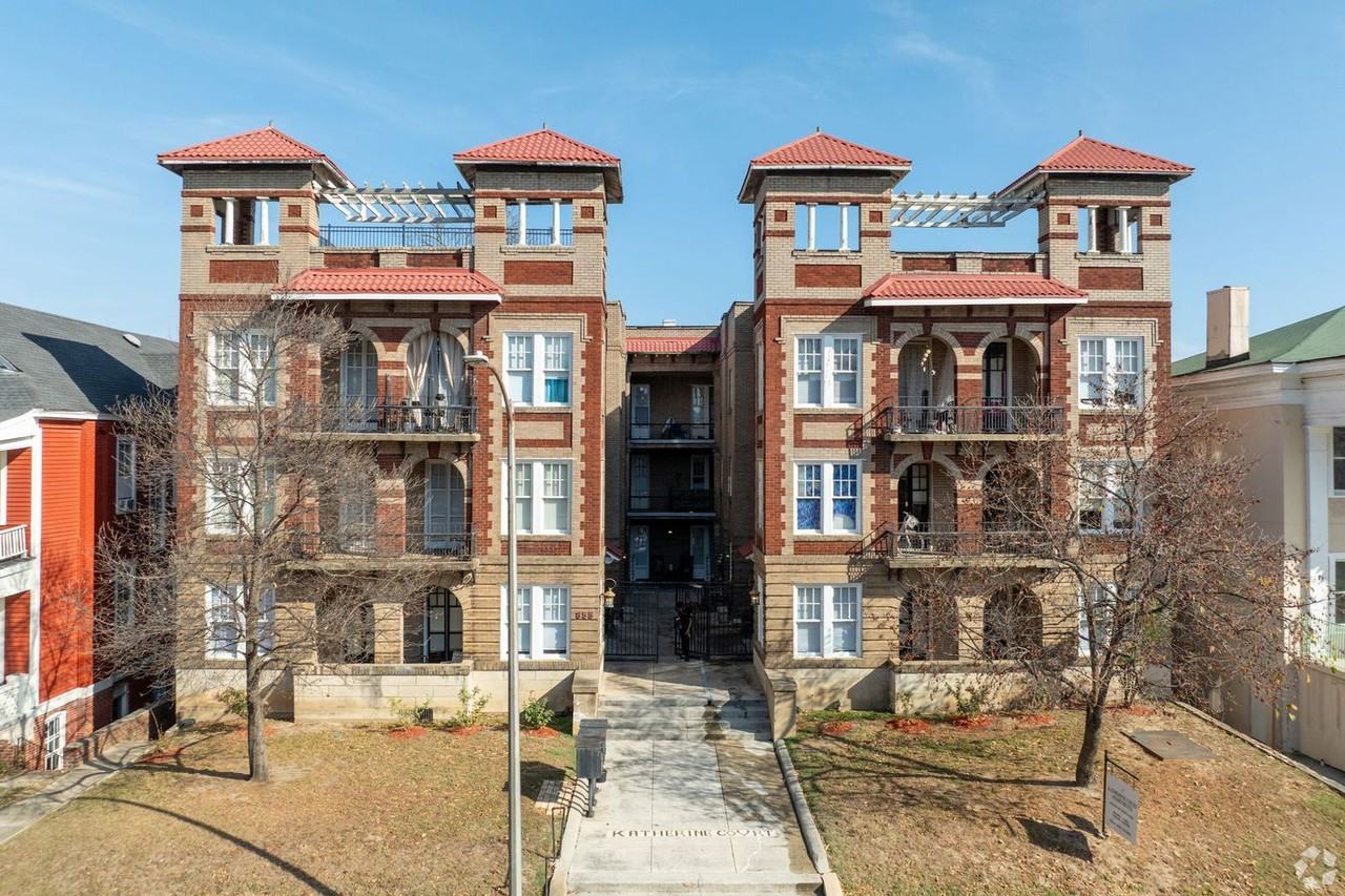 855 Mulberry St #202