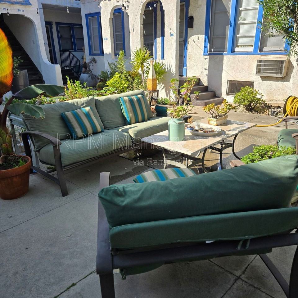 829 1/3 N Formosa Ave #829-1-3 - Photo 3 of 14