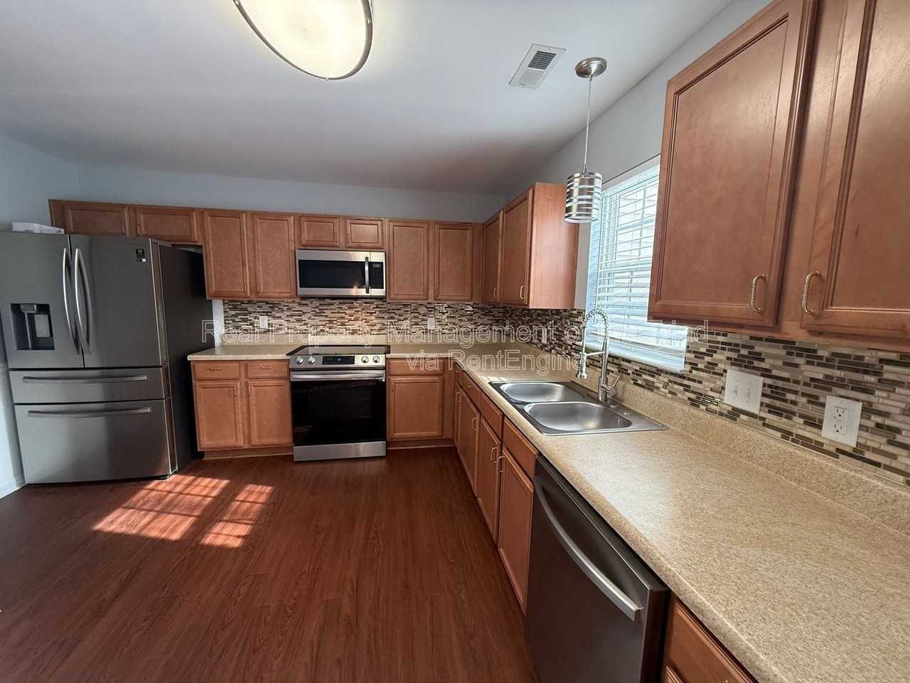 6519 Ashebrooke Dr - Photo 4 of 19