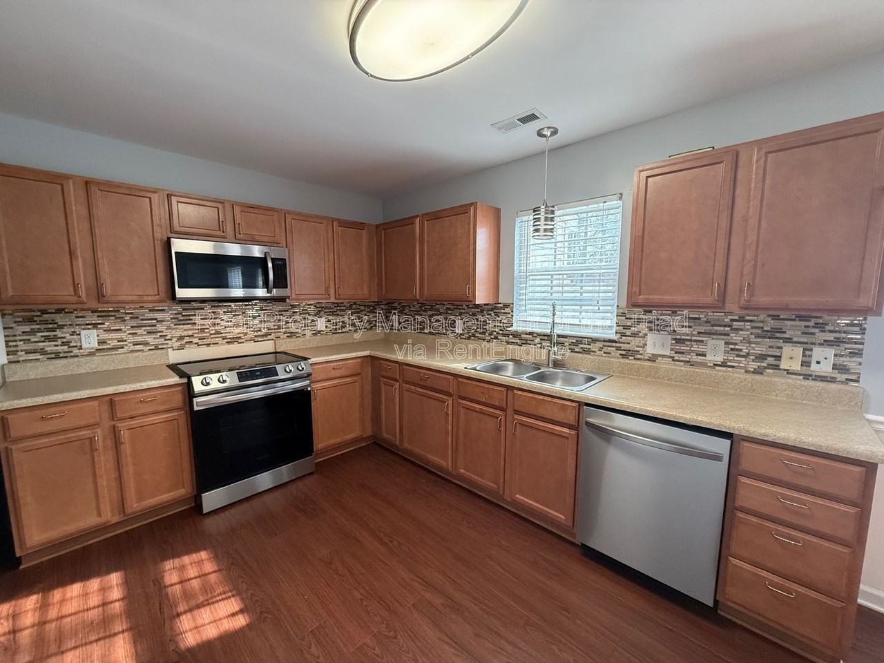 6519 Ashebrooke Dr - Photo 6 of 19