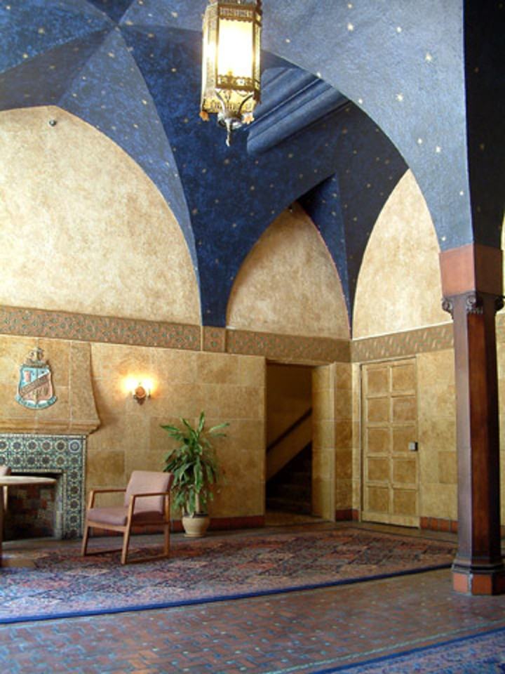 The Commodore - Photo 2 of 22