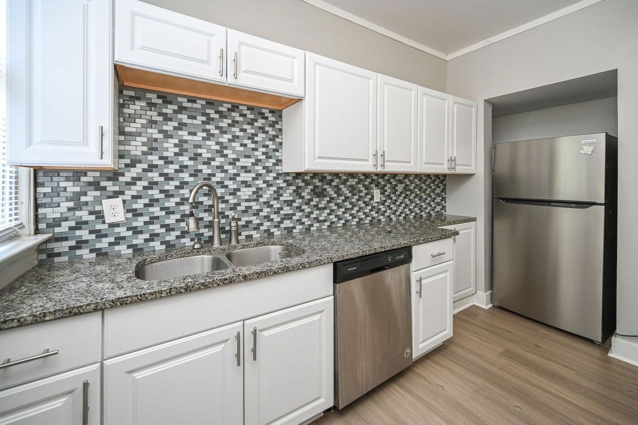 2317 Stratford Ave - Photo 3 of 30