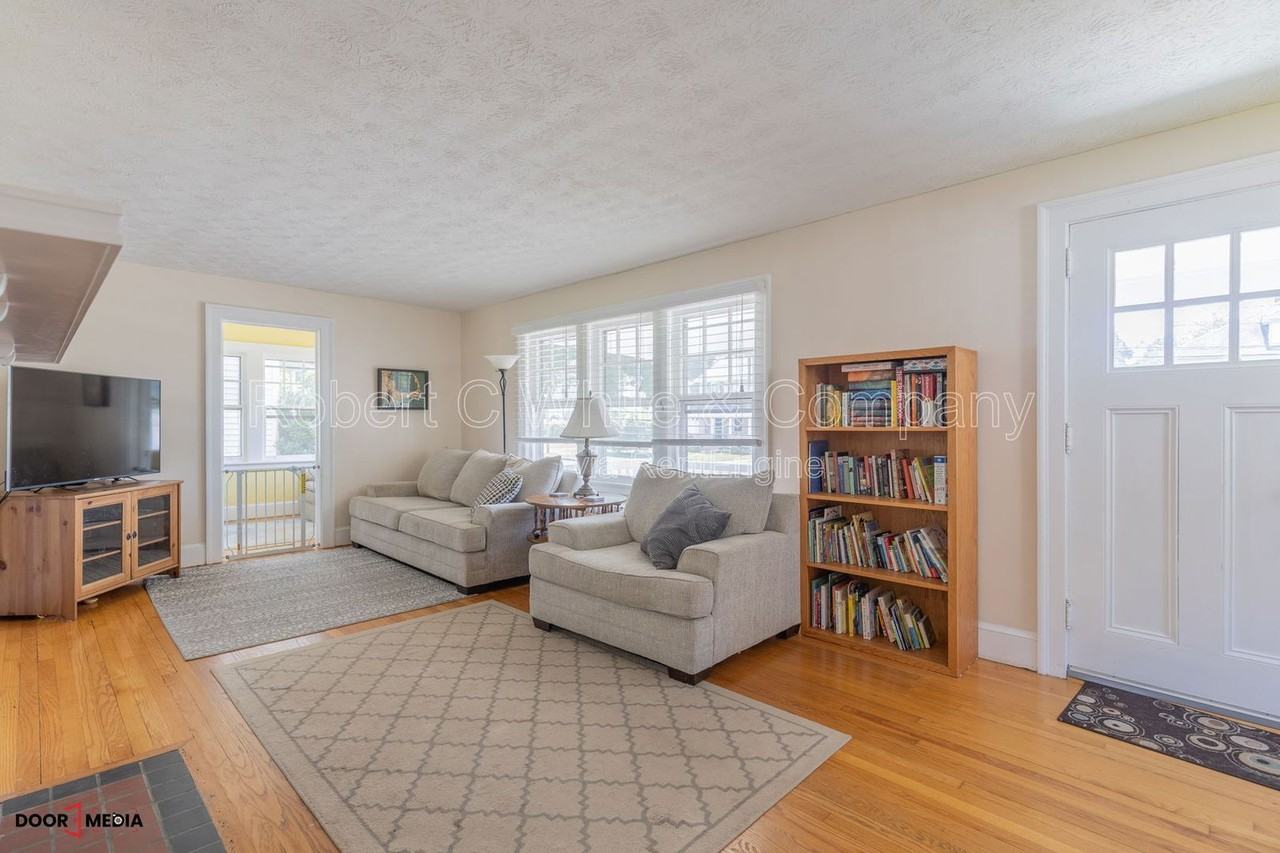 54 Fennbrook Rd - Photo 5 of 26