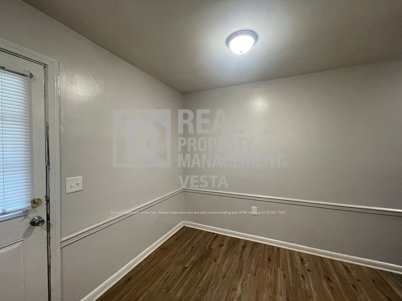 406 Russell Pkwy #8 - Photo 5 of 11