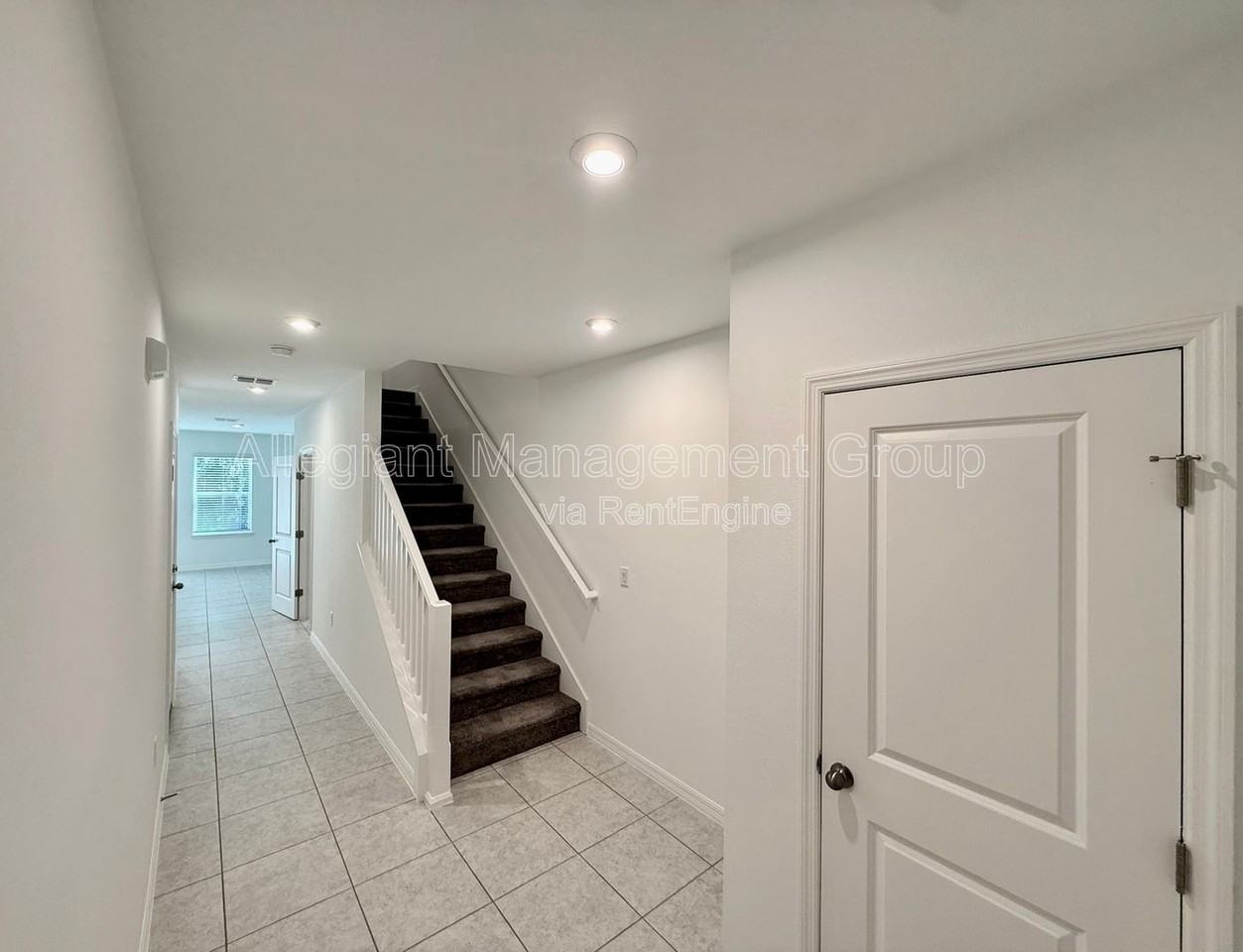 1622 Fan Palm Dr - Photo 3 of 25