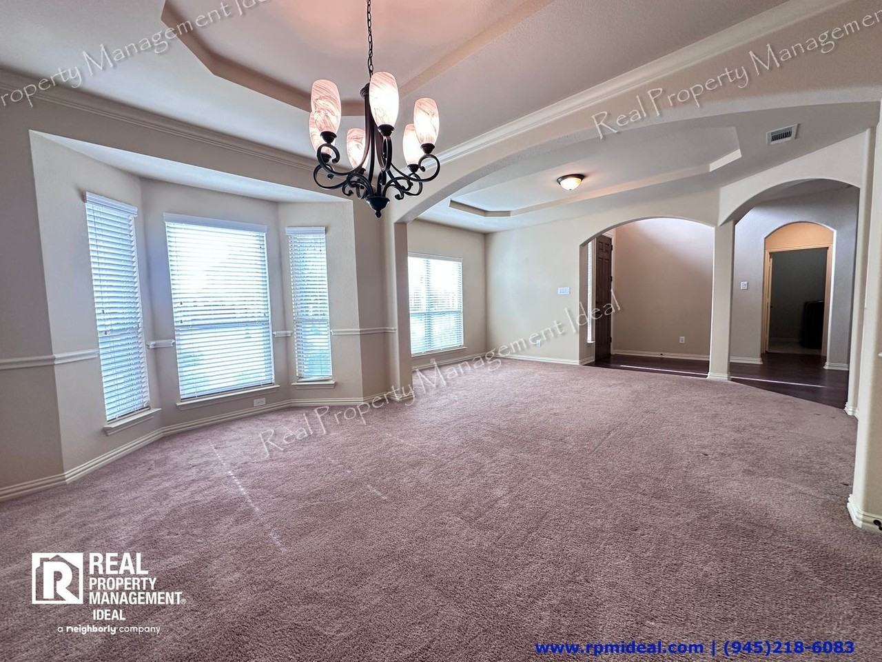 708 Yarrow St - Photo 5 of 41