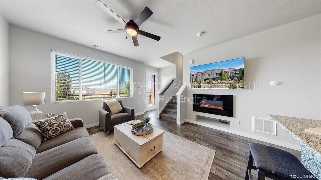 6605 Warren Dr - Photo 3 of 19