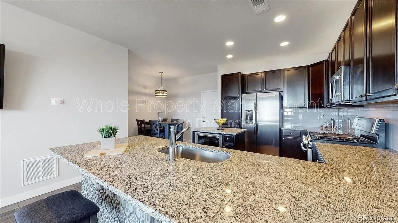 6605 Warren Dr - Photo 4 of 19