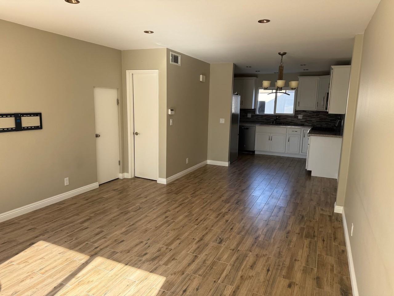 4830 Argyle Dr - Photo 2 of 31