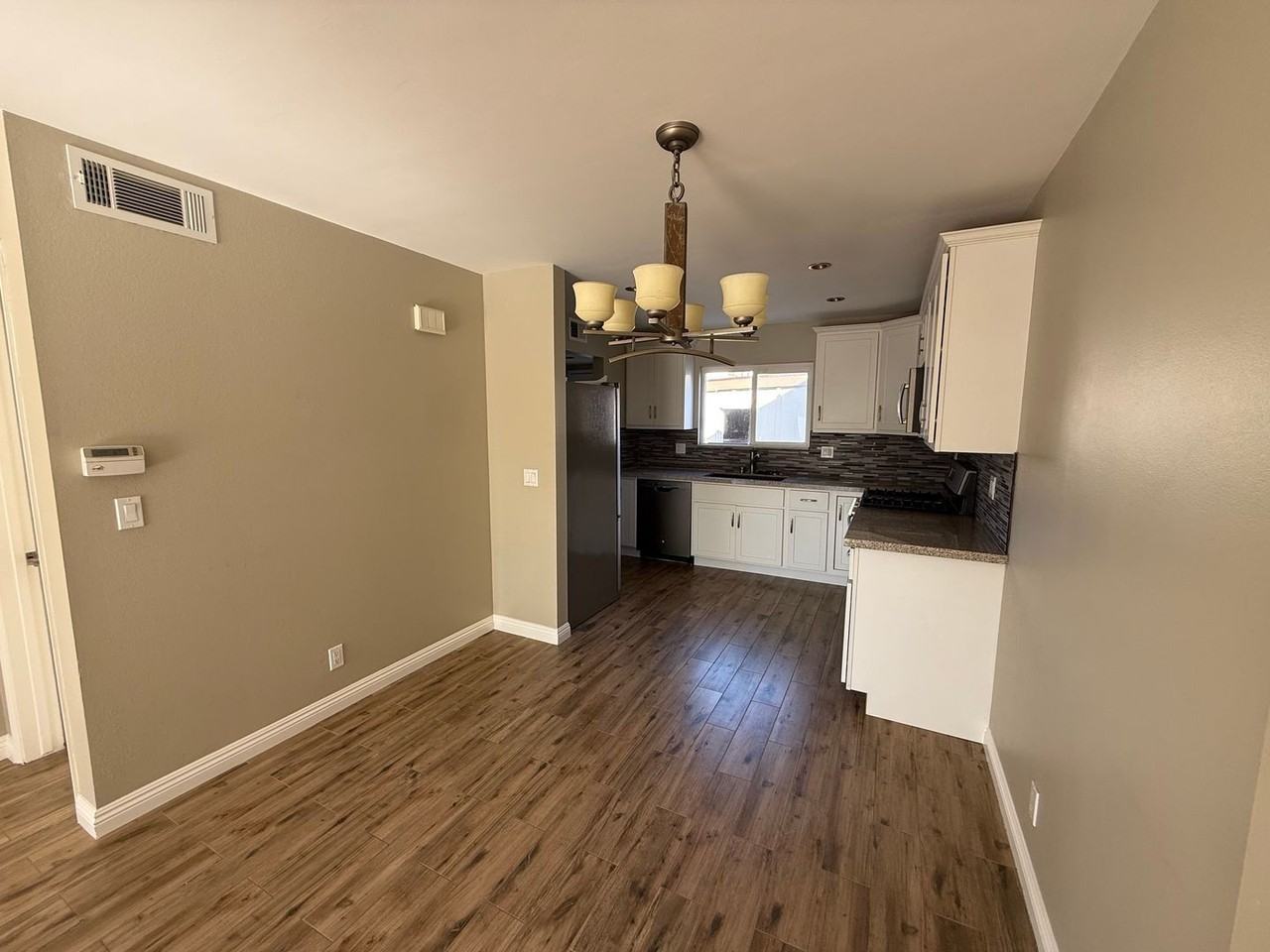 4830 Argyle Dr - Photo 3 of 31