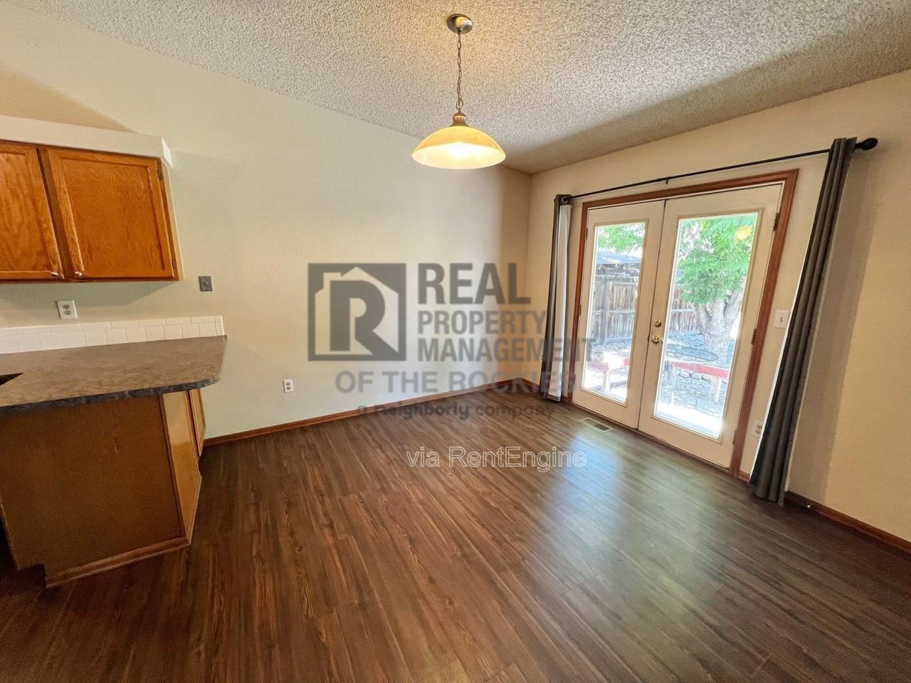 4224 Wolf Creek Ct - Photo 6 of 31