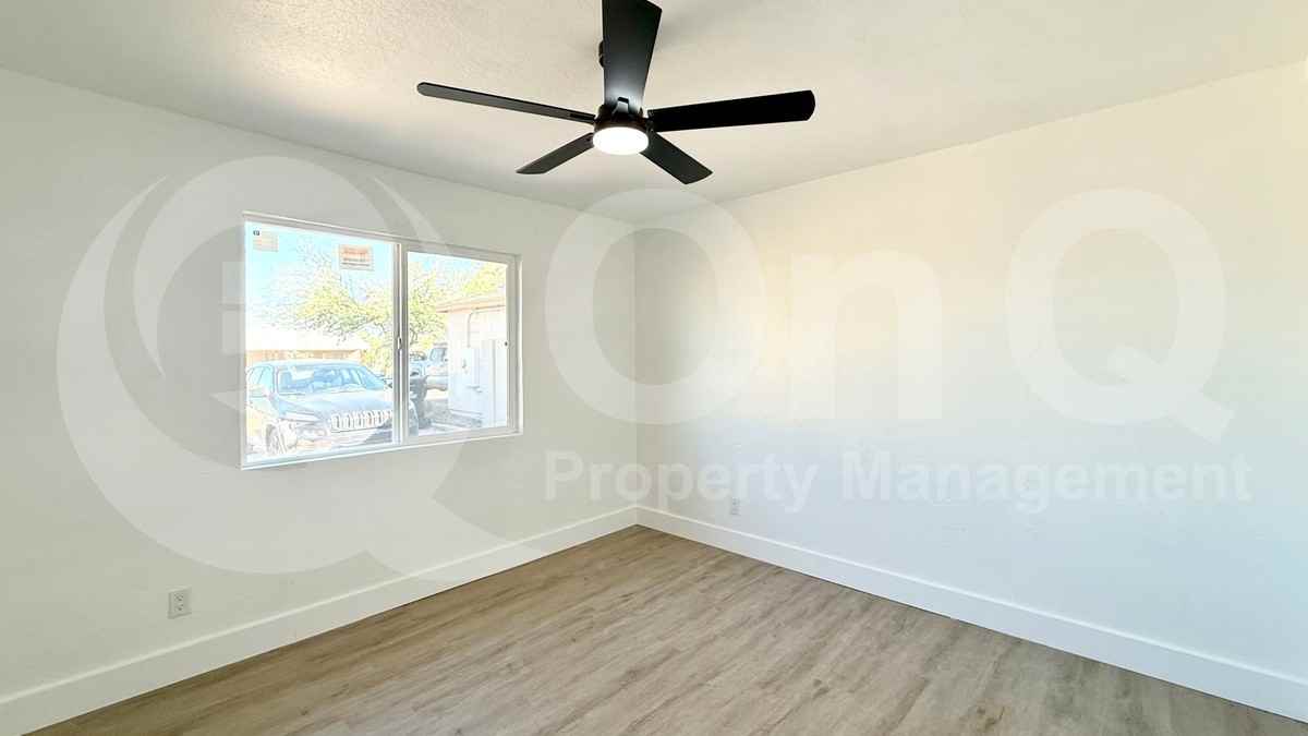 2739 E Tamarisk Ave #1 - Photo 7 of 11