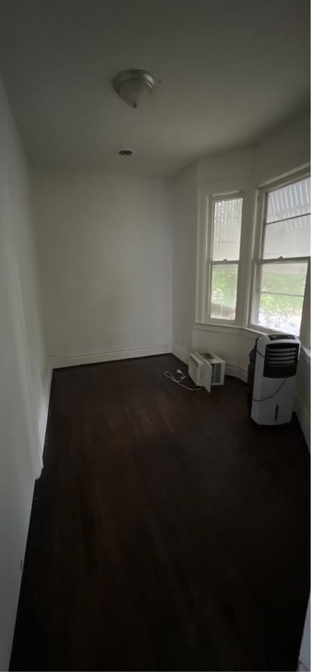 934 S Main St #3 - Photo 5 of 17