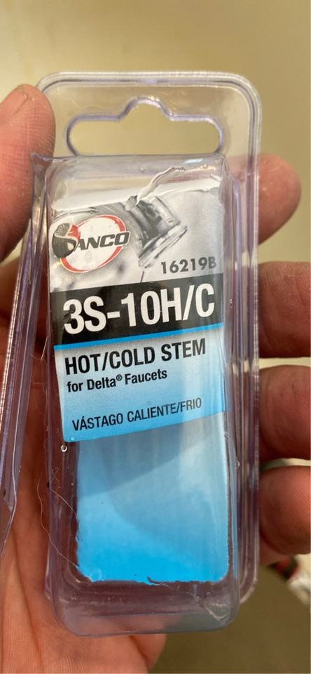 934 S Main St #3 - Photo 6 of 17