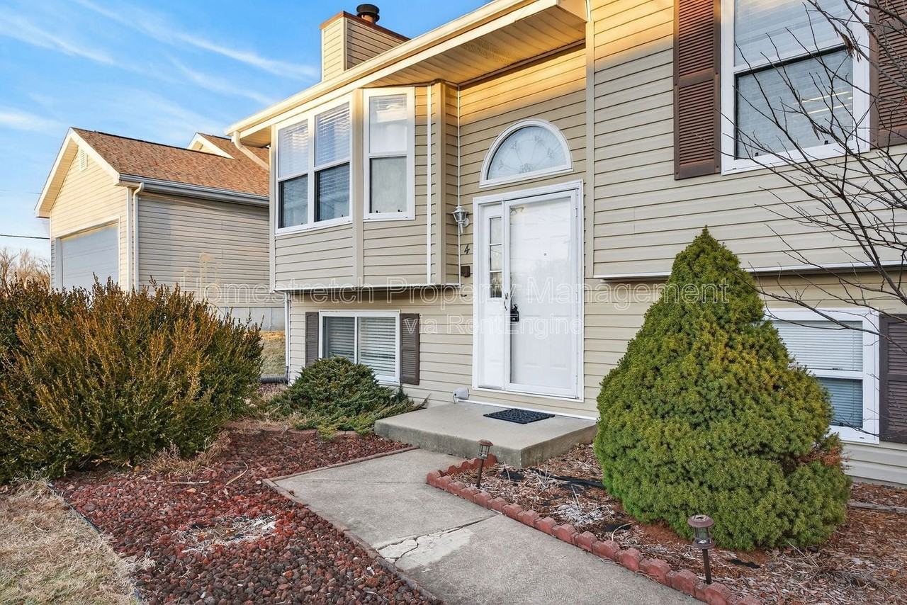 4 Devondale Pl - Photo 4 of 43