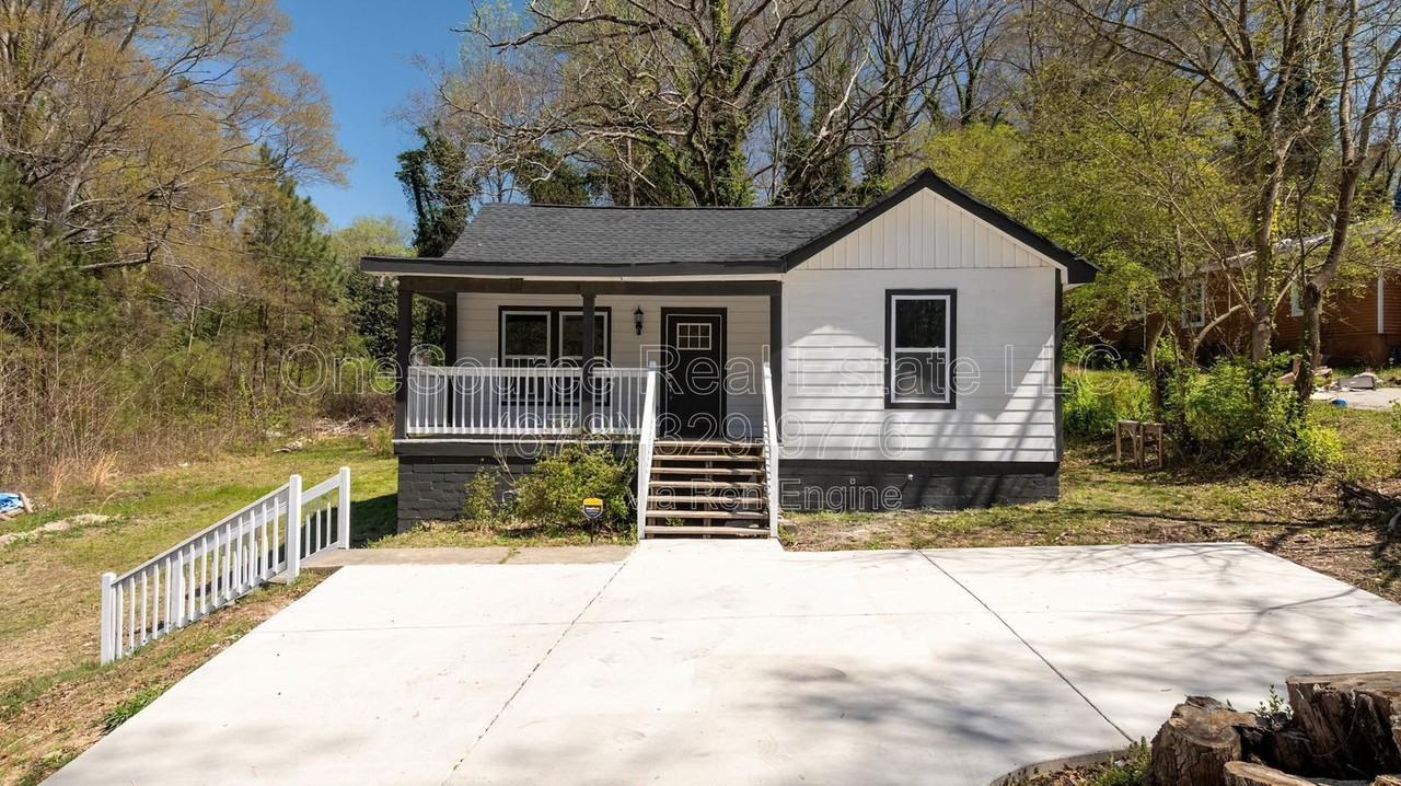 665 S Eugenia Pl Nw - Photo 3 of 50