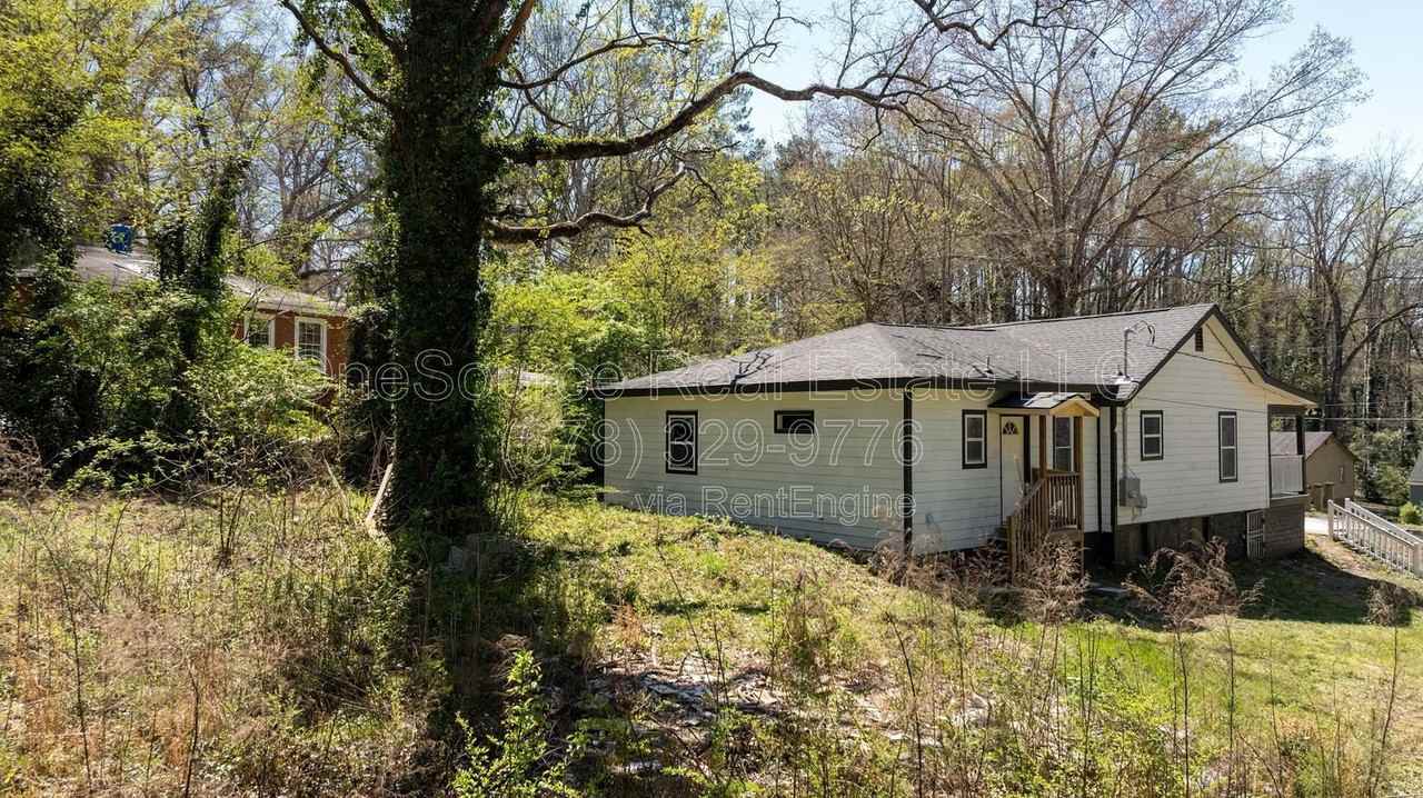 665 S Eugenia Pl Nw - Photo 7 of 50