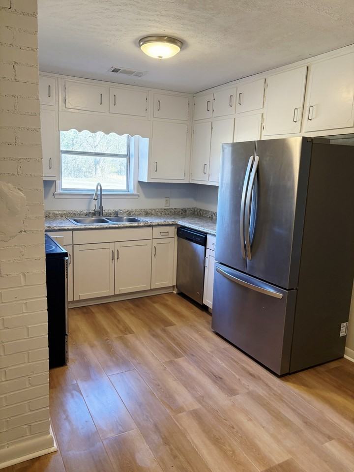 1281 Turner Rd - Photo 3 of 13