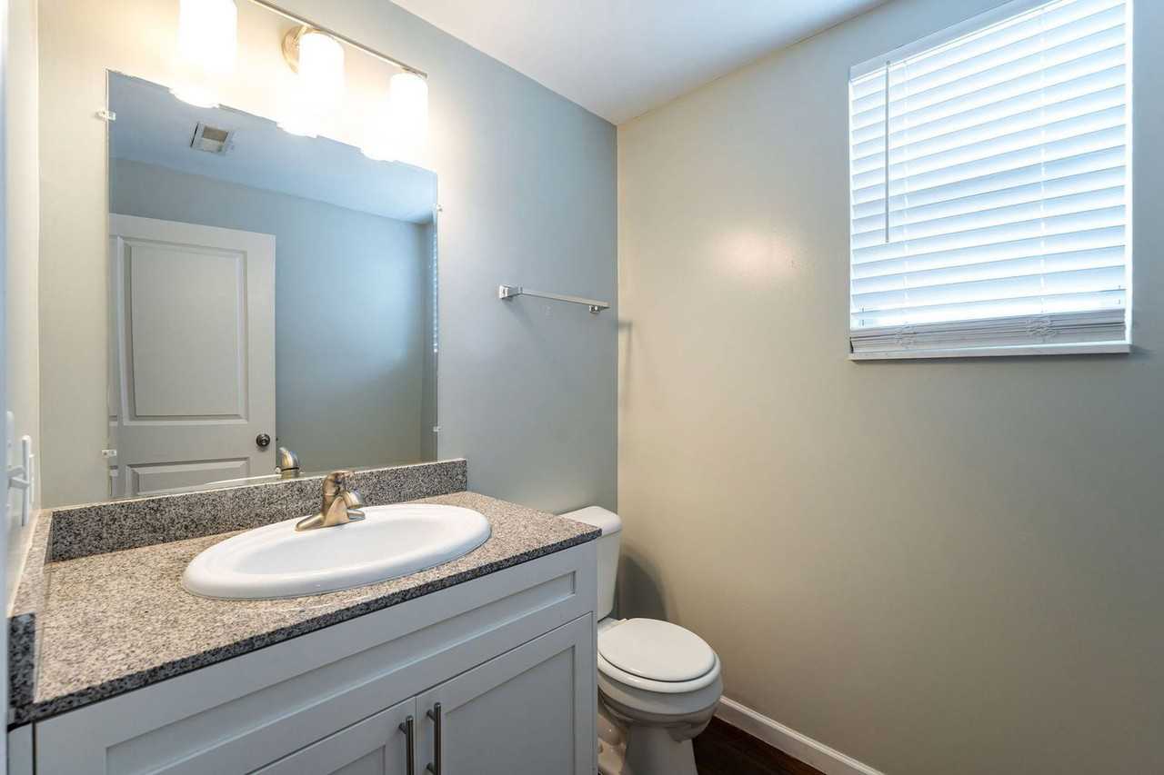 271 E 12th Ave #271 - Photo 7 of 25