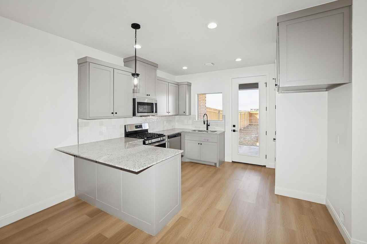 10424 10424 Tierra Santa #C - Photo 6 of 24