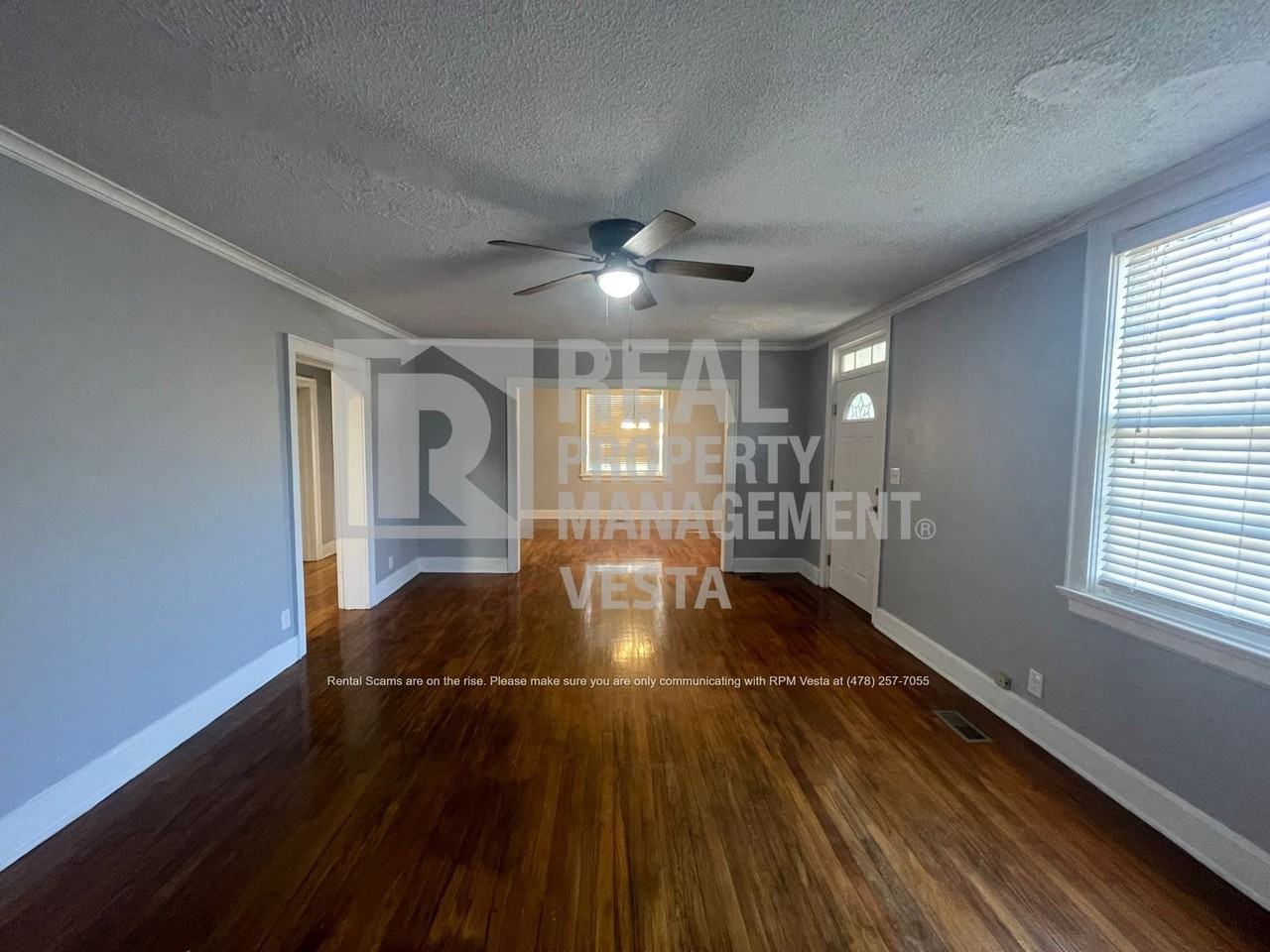 1256 Winton Ave - Photo 2 of 19