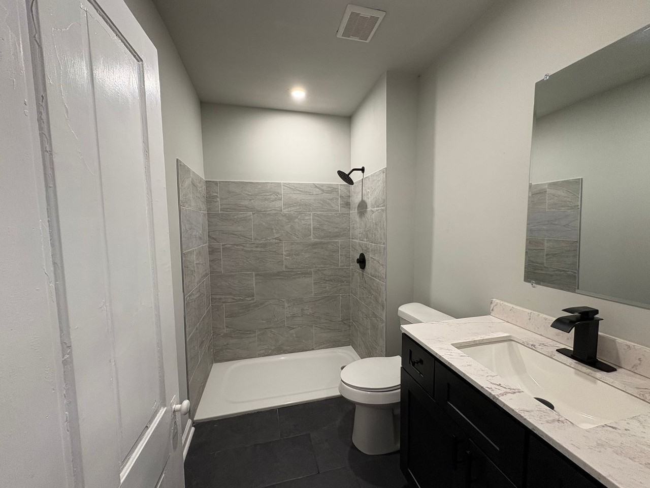 1055 Walnut St #C - Photo 6 of 9