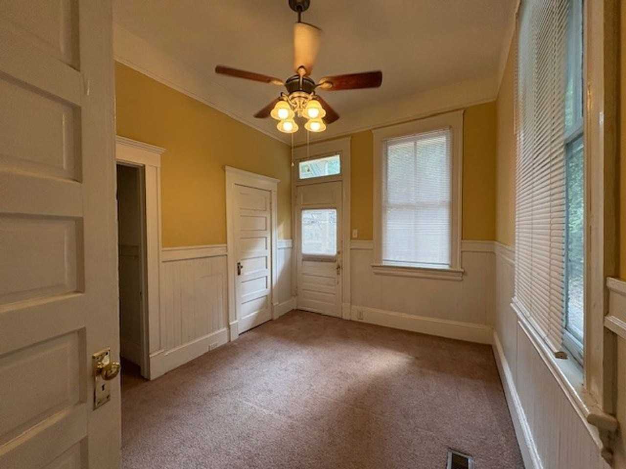 946 Magnolia St #3 - Photo 4 of 8