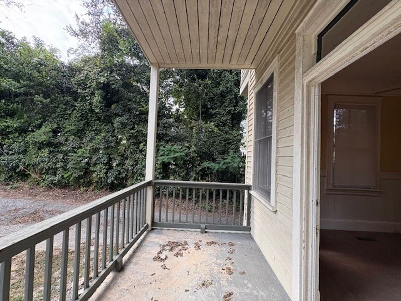 946 Magnolia St #3 - Photo 6 of 8