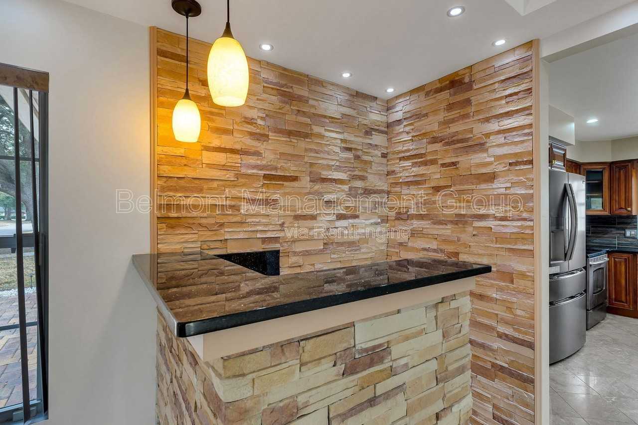 283 N Ranger Blvd - Photo 5 of 21