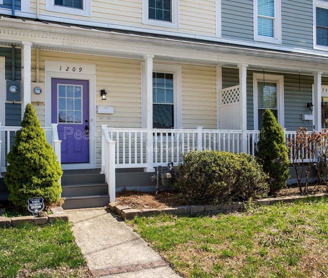 1209 N 29th St - Photo 4 of 26