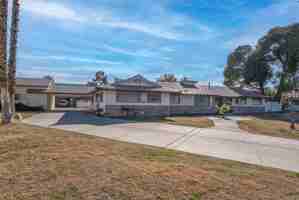 featured image of 1489 Santa Anita Dr