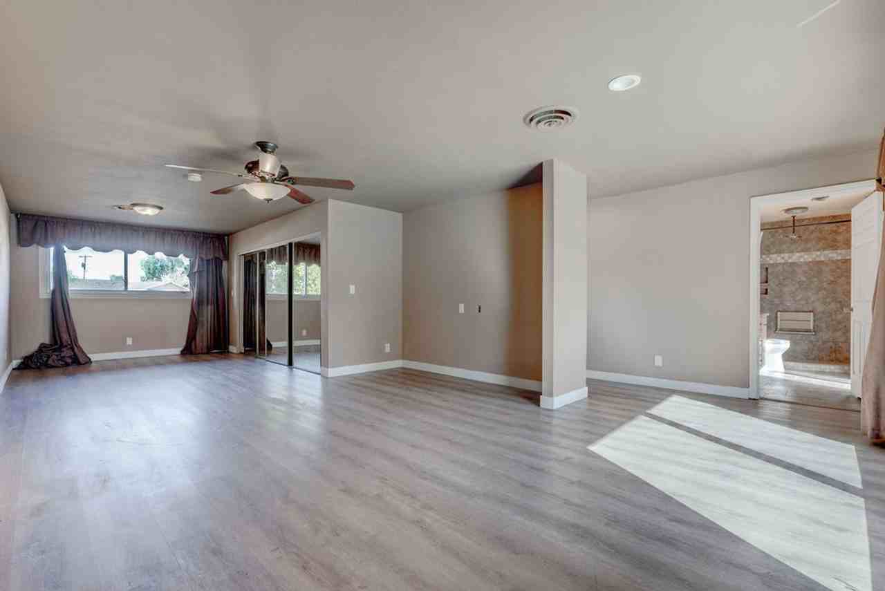 1489 Santa Anita Dr - Photo 4 of 50