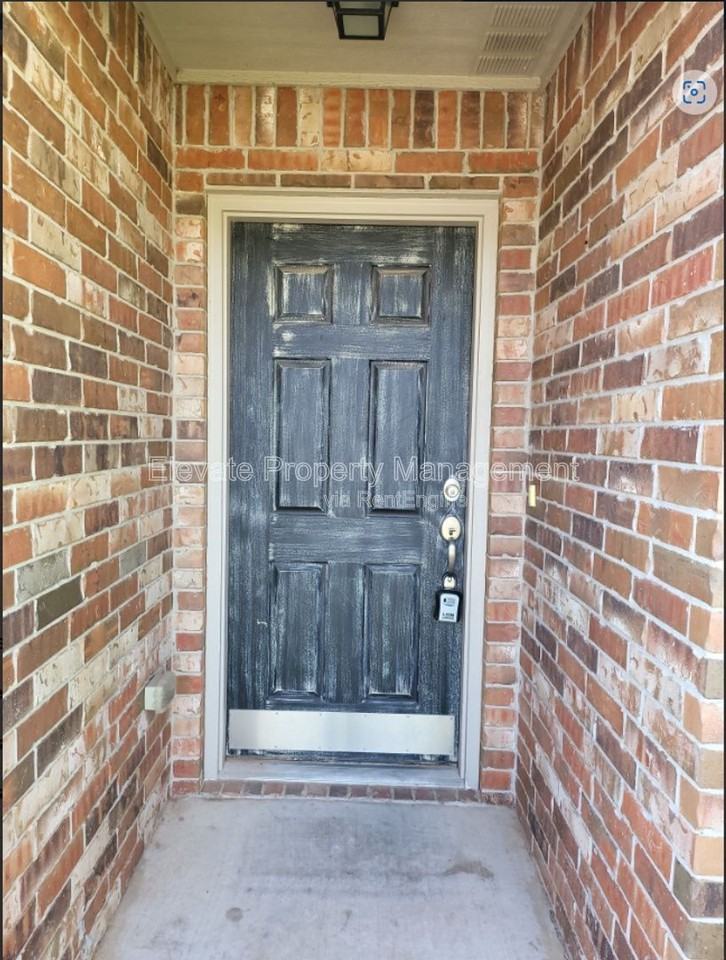 921 W Prairie Wind Way - Photo 3 of 23