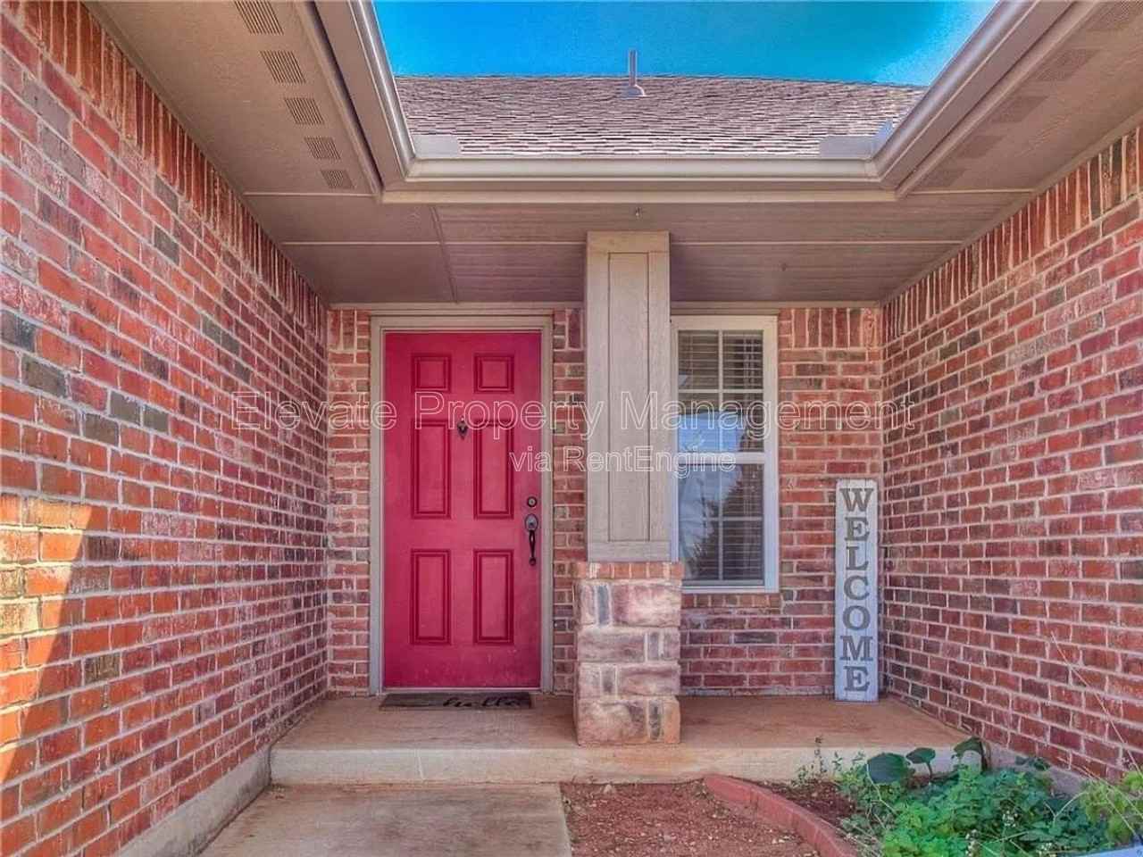 6812 Nw 157th St - Photo 2 of 27