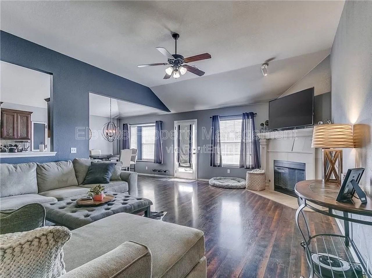 6812 Nw 157th St - Photo 3 of 27