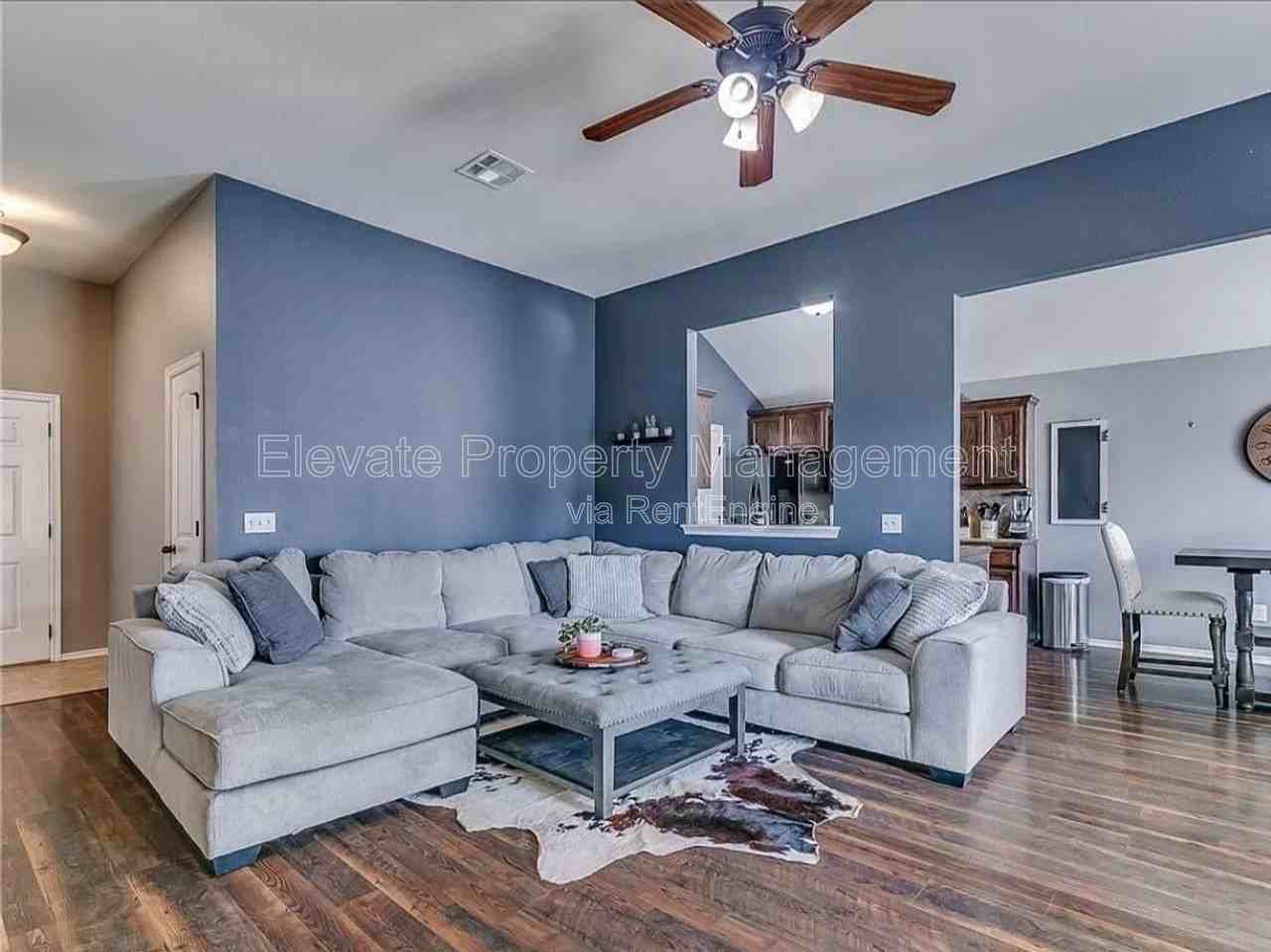 6812 Nw 157th St - Photo 7 of 27