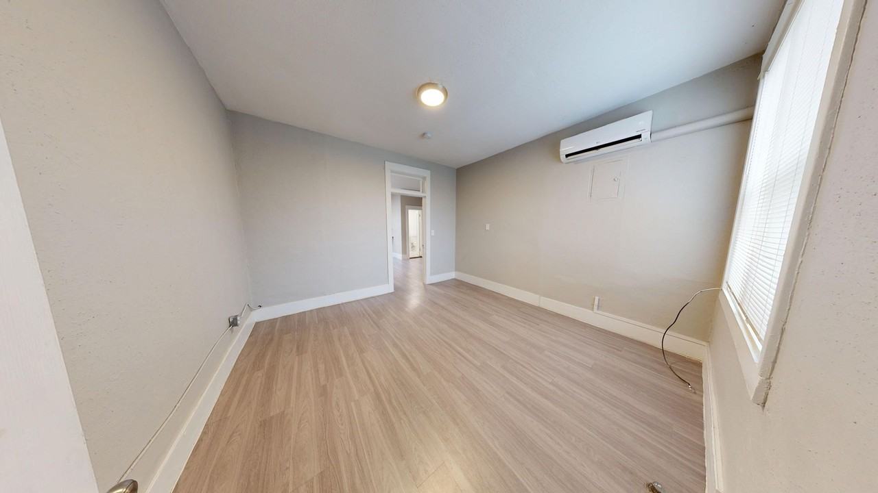 1116 13th St. - Photo 3 of 12