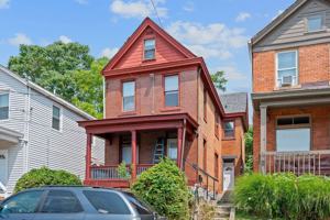 featured image of 2322 Chickasaw St