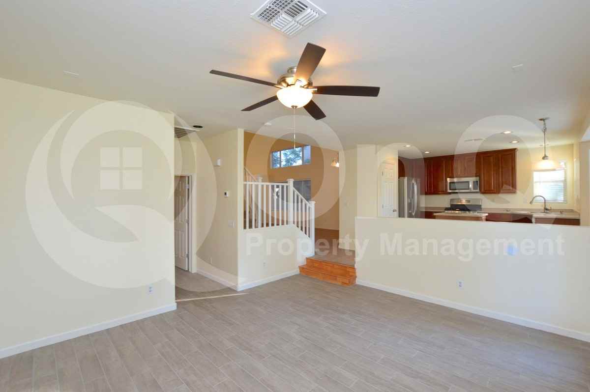 1244 E Marcella Ln - Photo 4 of 20