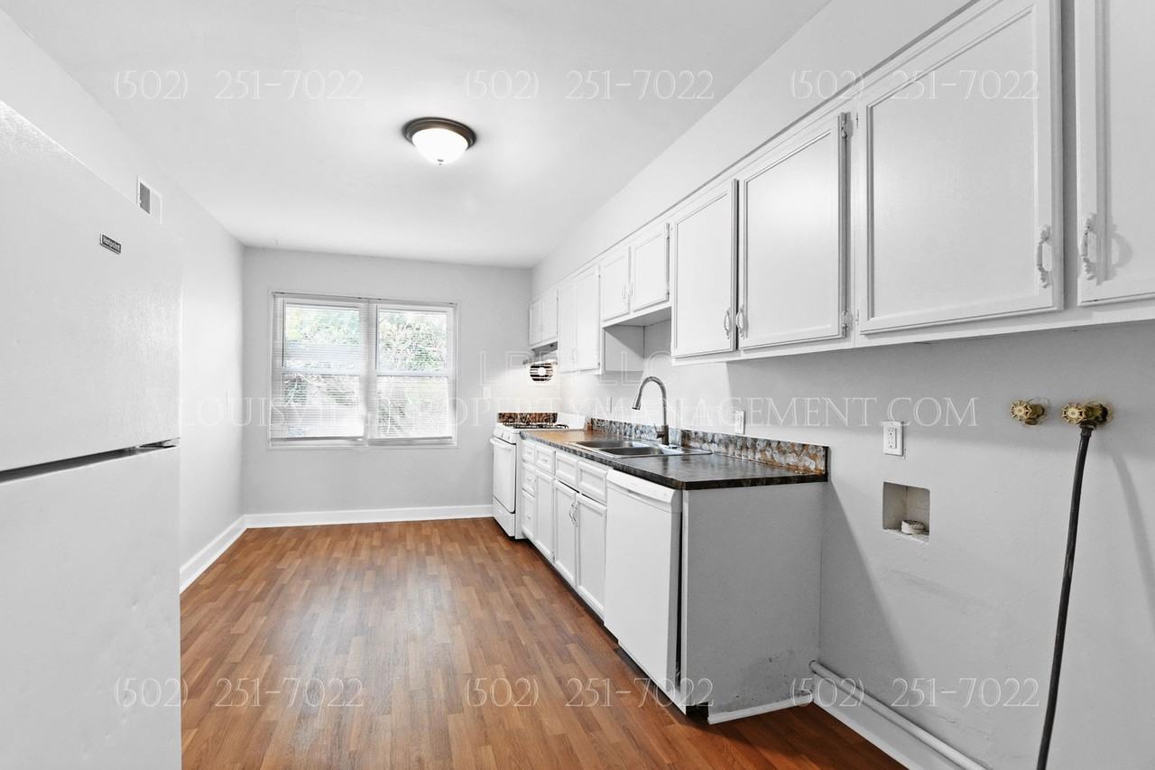 2211 Gerald Ct - Photo 4 of 18