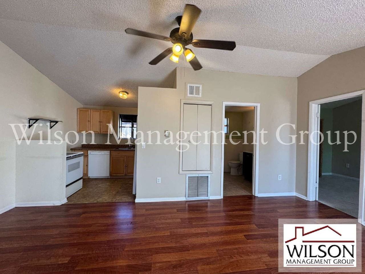 3104 E Jefferson St #A - Photo 5 of 22