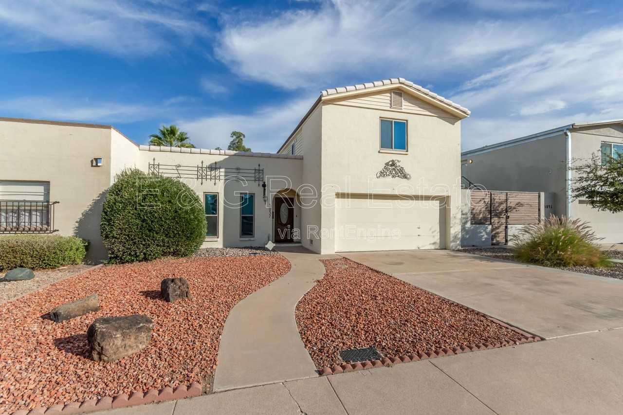 3037 S Country Club Way - Photo 2 of 37